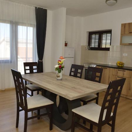 Milosavljevic Apartments Τίβατ Εξωτερικό φωτογραφία