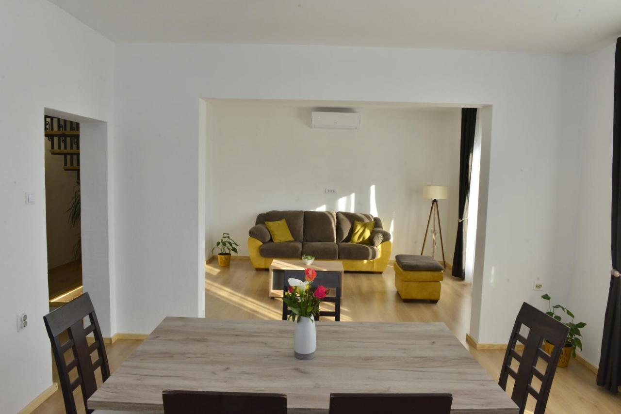 Milosavljevic Apartments Τίβατ Εξωτερικό φωτογραφία