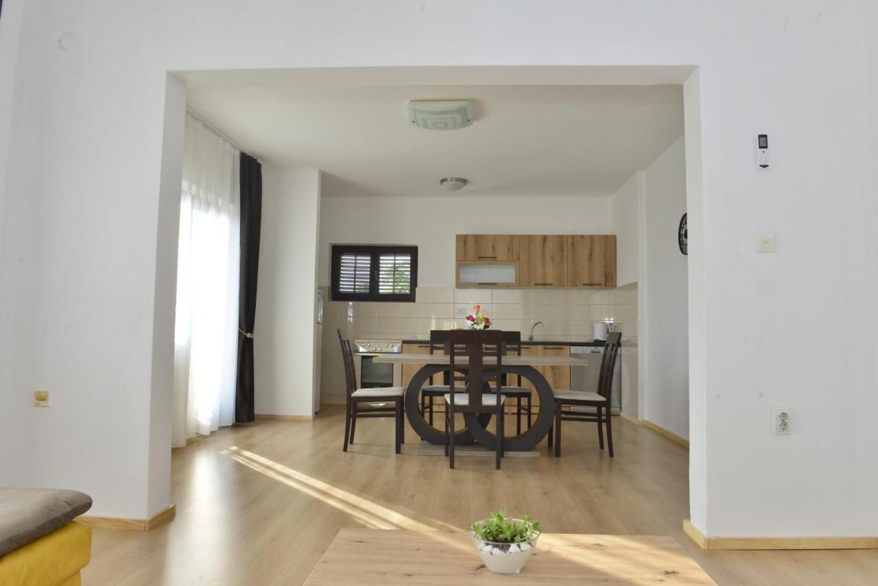 Milosavljevic Apartments Τίβατ Εξωτερικό φωτογραφία