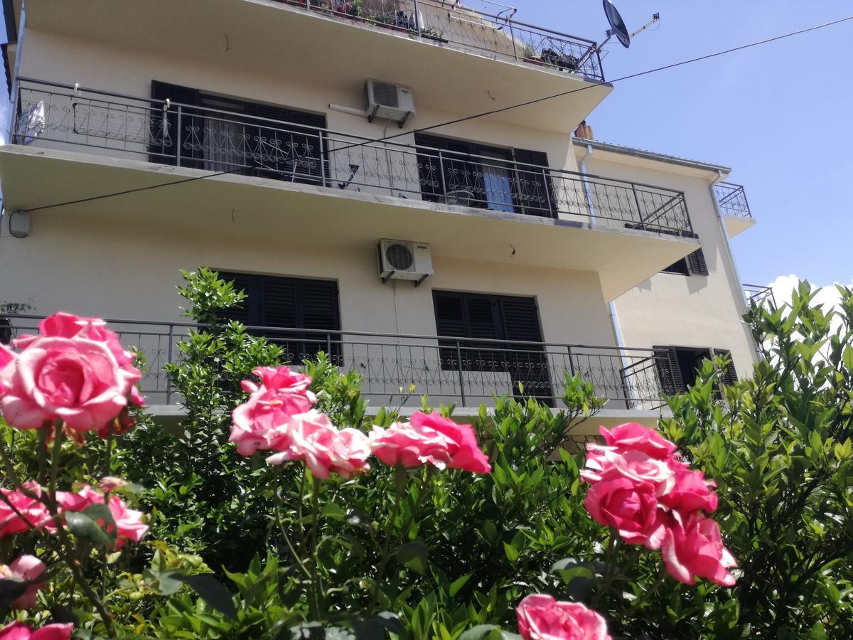Milosavljevic Apartments Τίβατ Εξωτερικό φωτογραφία